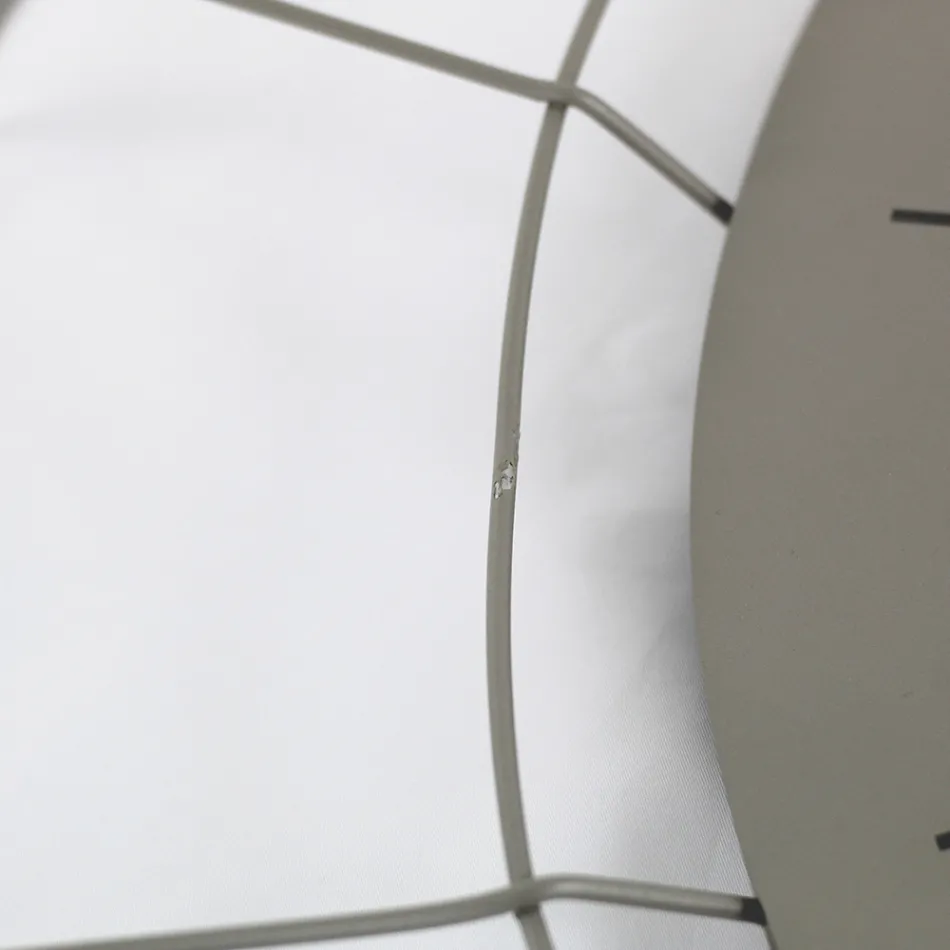 Reloj de pared moderno Adalgiso en acero coloreado, fabricado en Italia. viadurini