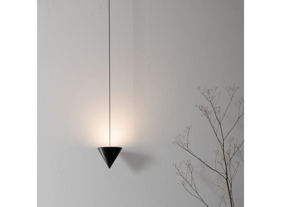 Lámpara de Pie Wire en Aluminio Negro y Cono Gran Diseño Minimalista - Mercado viadurini