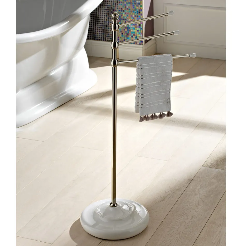 Toallero vintage de 3 brazos de latón y cerámica - Lyon viadurini