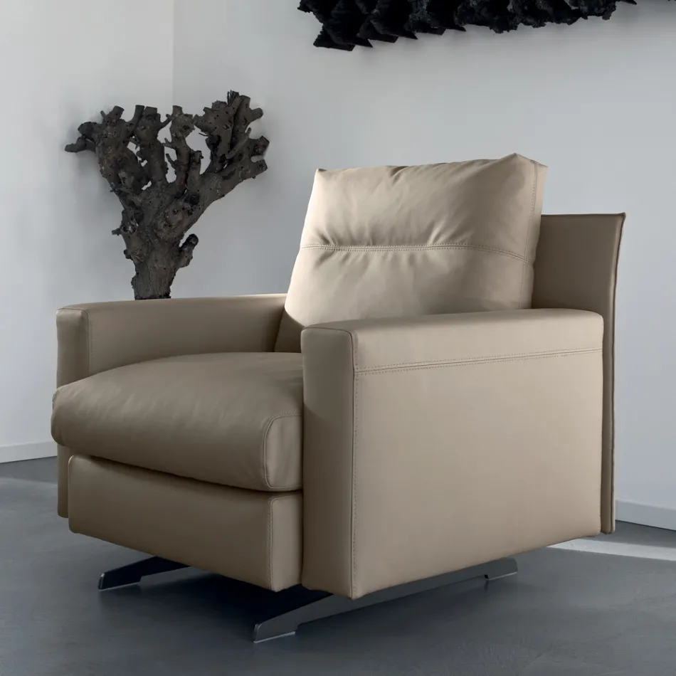 Sillón con cojín de asiento acolchado en pluma y poliéster Made in Italy - Malizioso viadurini