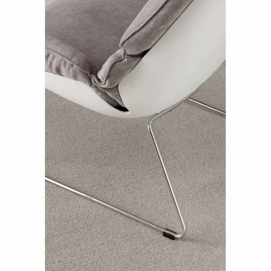 Sillón en polipropileno blanco y suave almohada de abedul gris viadurini