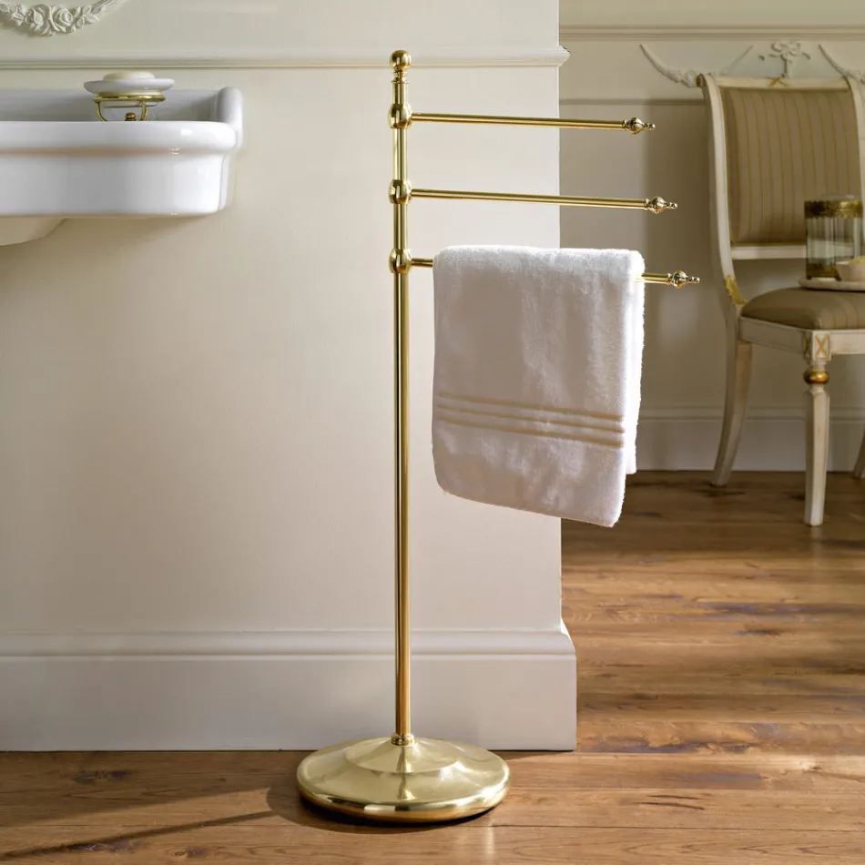 Toallero de baño de latón vintage de 3 brazos para pie – Brest viadurini