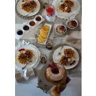 Porta botella moderno en hierro blanco, beige o marfil hecho en Italia - Leiden viadurini