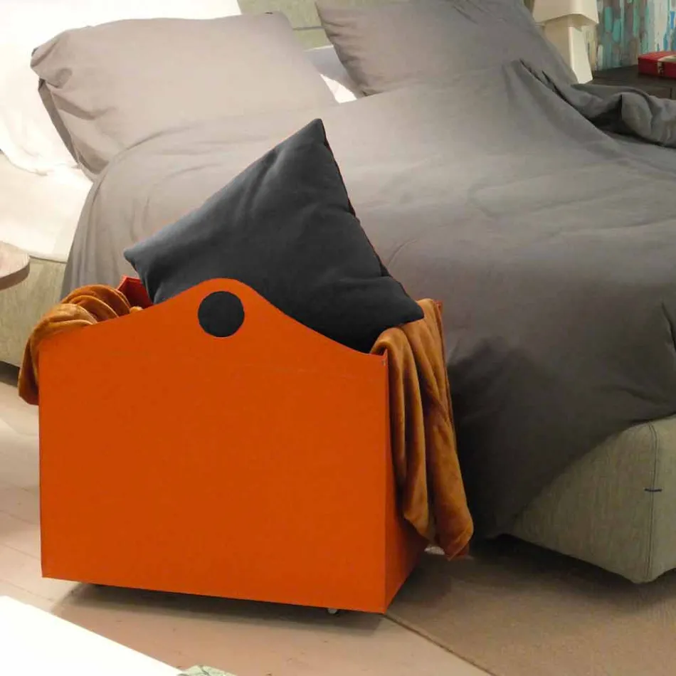 Portalegna piel regenerada con ruedas WoodBag hechas en Italia viadurini