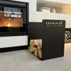 Soporte de madera moderno en diseño minimalista de acero negro con grabado - Altano viadurini