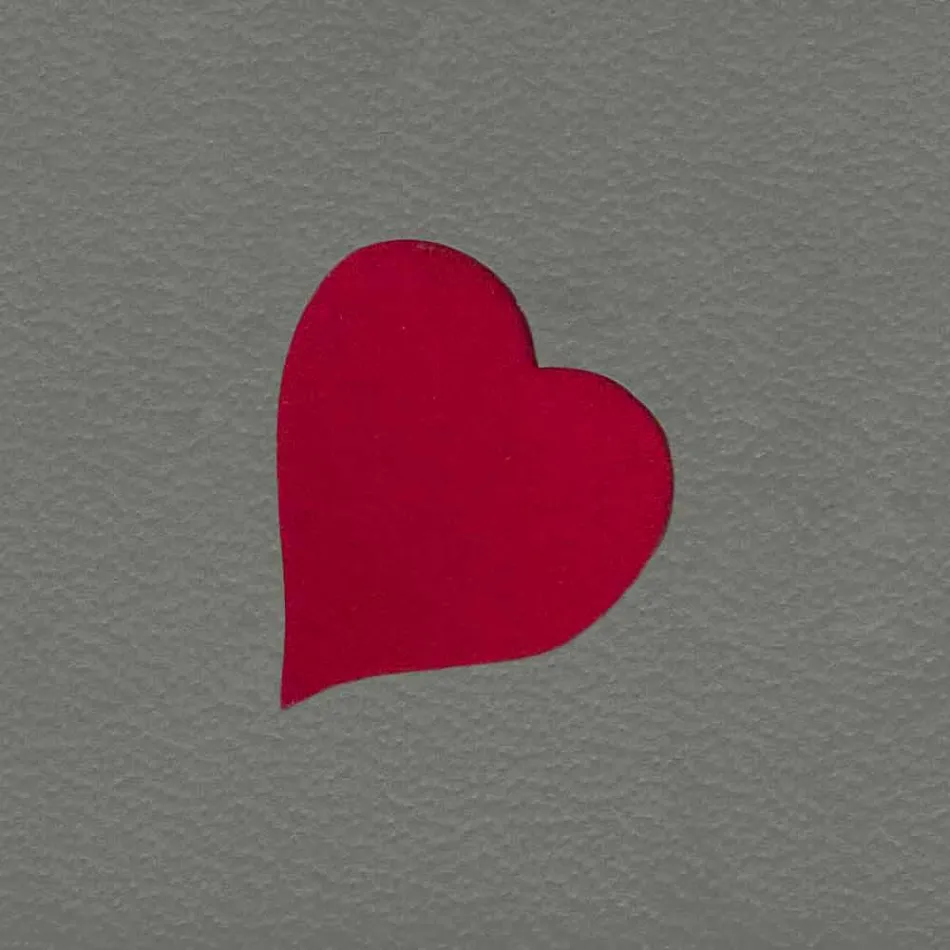 Revistero de diseño en cuero con diseño moderno de Beatrice. viadurini