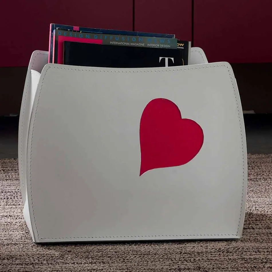 Revistero de diseño en cuero con diseño moderno de Beatrice. viadurini