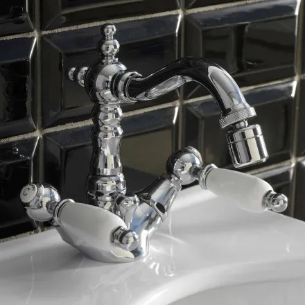 Grifo para bidé clásico de un solo orificio con palancas de latón hechas a mano - Noriana viadurini