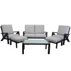 Salón compuesto por sofá, mesa de centro y sillones con reposapiés - Tablón de anuncios viadurini