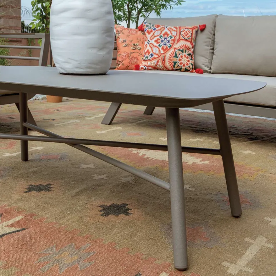 Salón exterior compuesto por 1 sofá de 3 plazas, 2 sillones y 1 mesa de centro - Righello viadurini