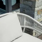 Salón de exterior con cojines redondeados y reposabrazos - Zenith viadurini