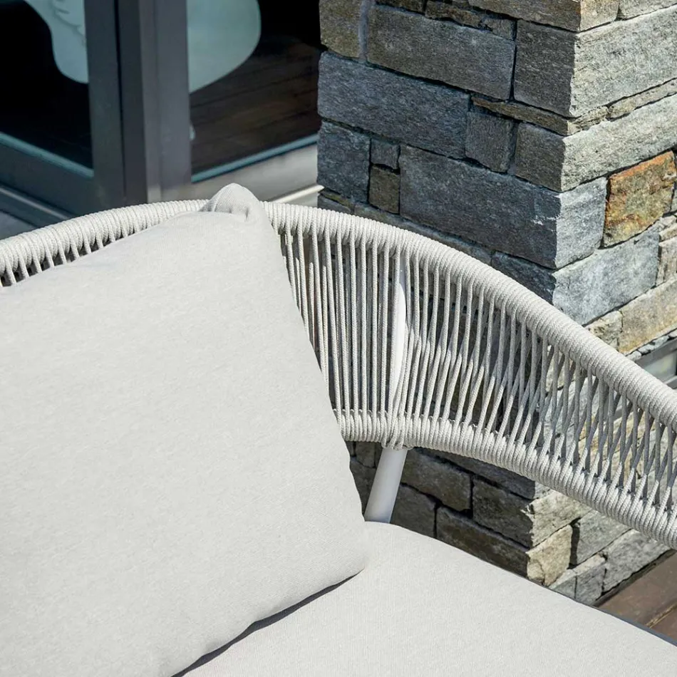 Salón de exterior con cojines redondeados y reposabrazos - Zenith viadurini