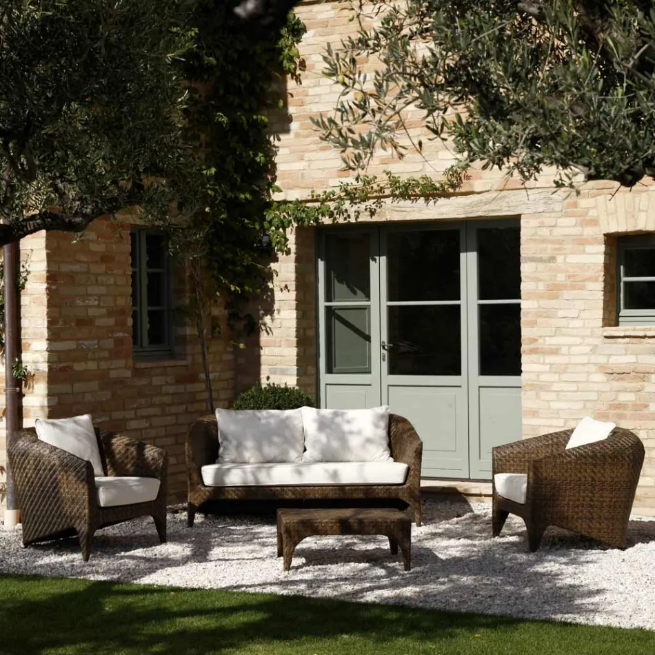 Salón de poliratán marca REHAU en diferentes acabados y cojines blancos - Madness viadurini