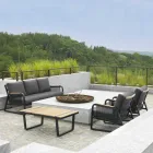 Salón de aluminio con detalles de teca brasileña - Diario viadurini