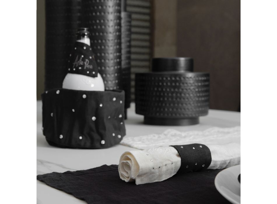 Bandeja recogegotas de lino blanco o negro con bordados y cristales 2 piezas - Salvino viadurini