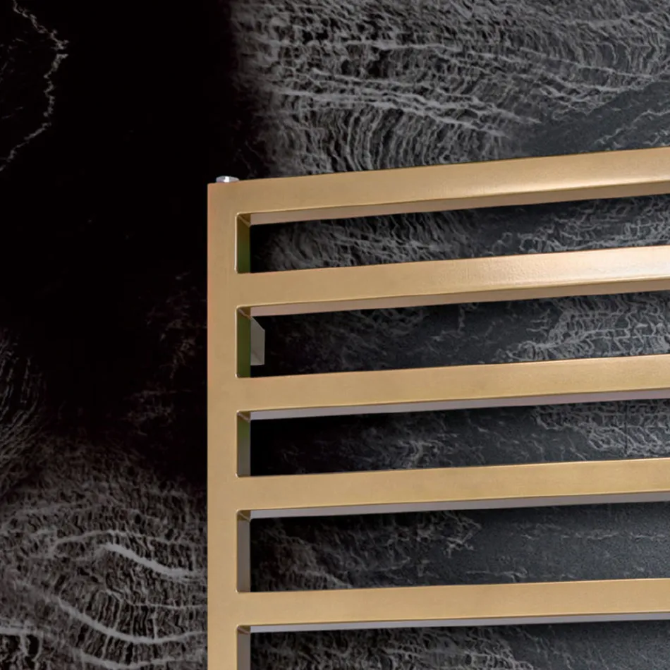 Calentador de toallas eléctrico de líneas sencillas en acero Made in Italy - Pistacho viadurini