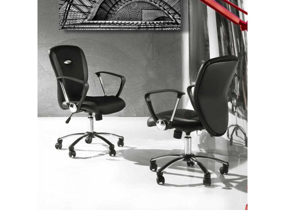 Silla de oficina con ruedas giratorias en cuero ecológico negro y metal - Amarilda viadurini