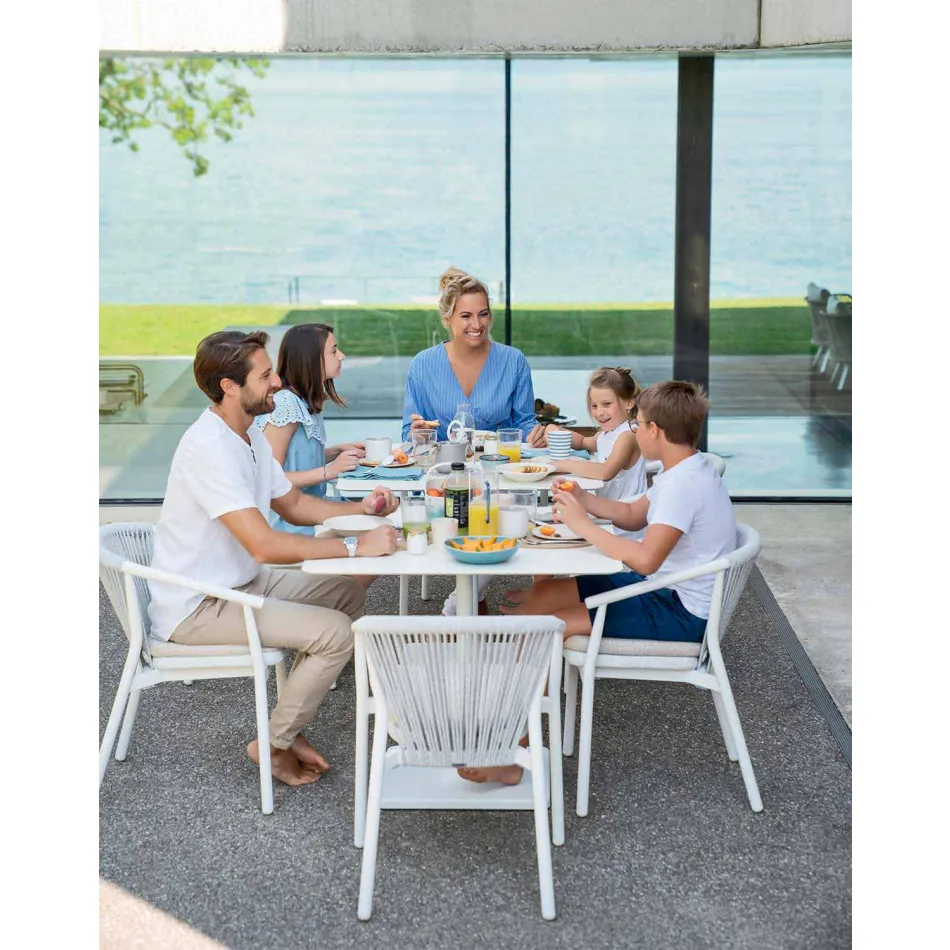 Silla apilable para exteriores con reposabrazos acolchados Al. 73 cm - Smart by Varaschin viadurini