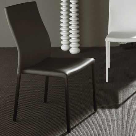 Silla de comedor moderna en metal pintado y asiento de cuero ecológico, 4 piezas - Alba viadurini