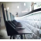 Taburete de exterior Faz by Vondom H 111 cm en polipropileno y acero. viadurini