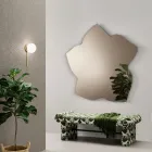 Espejo con forma de hoja disponible en dos tamaños y colores. Fabricado en Italia - Levian viadurini