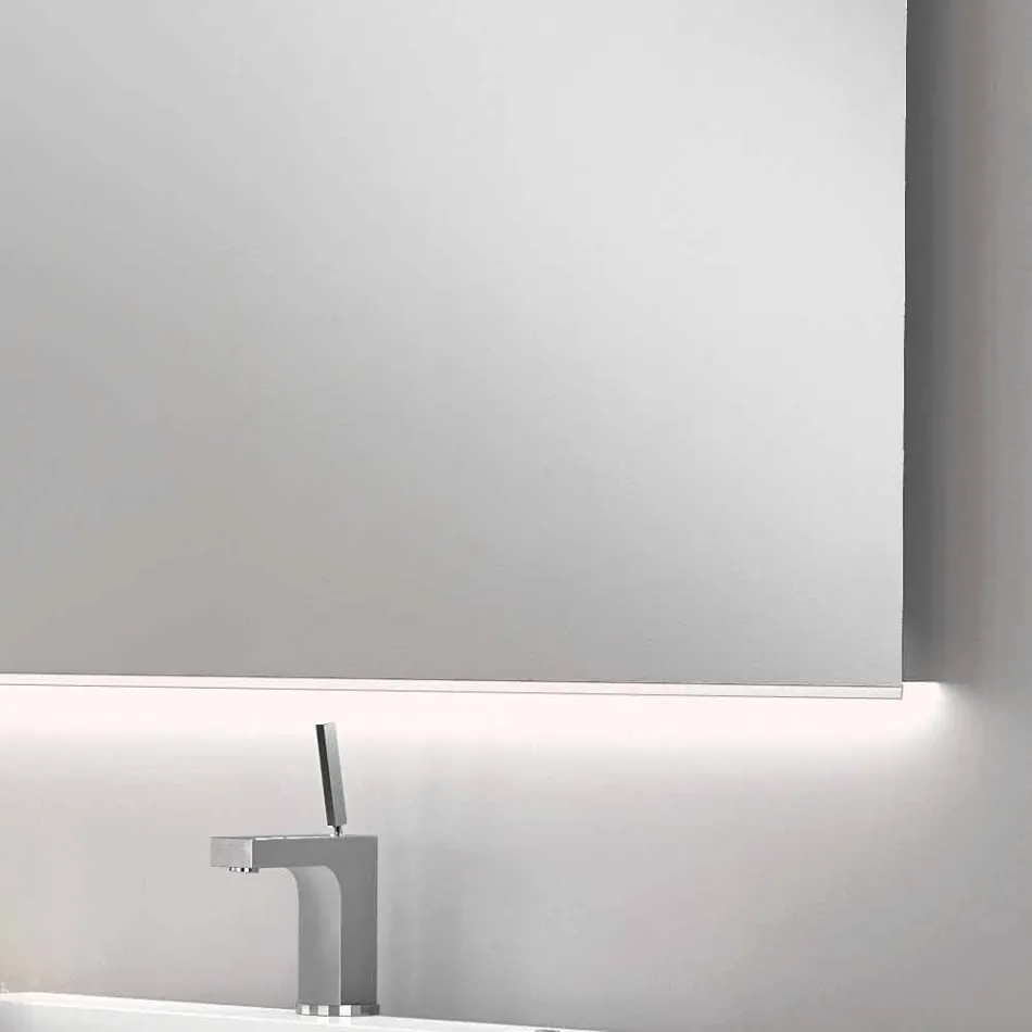 Espejo de baño con luz LED de diseño moderno con bordes esmerilados Veva viadurini