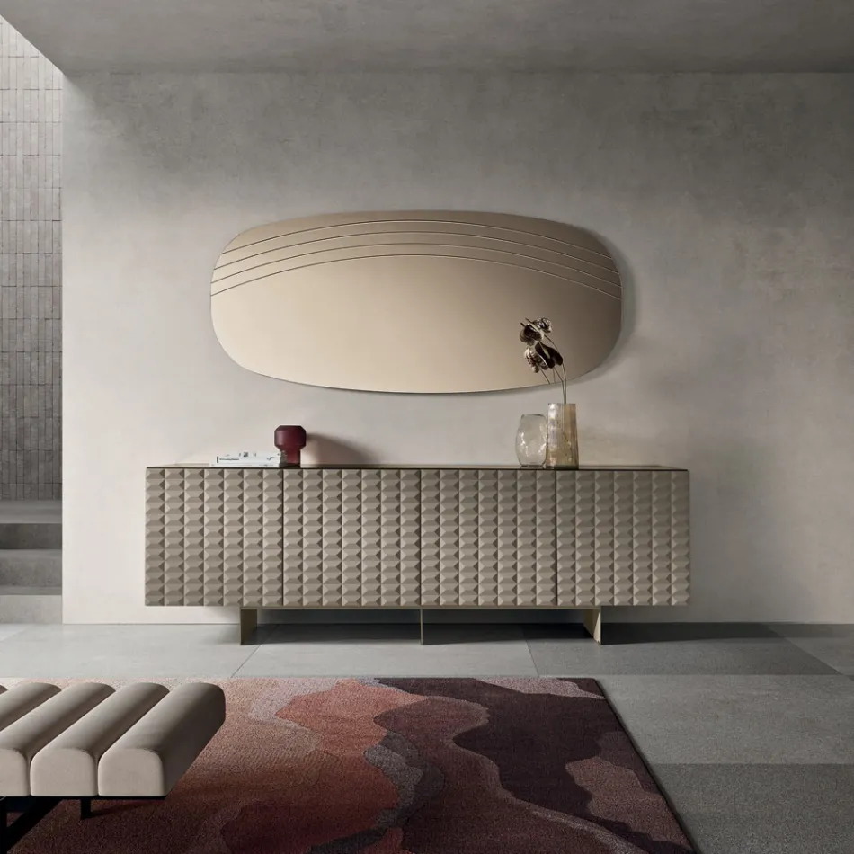 Espejo de pared Arabella con grabados, fabricado en Italia. viadurini