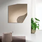 Espejo de pared Lirion con inserto a rayas bicolor, fabricado en Italia. viadurini