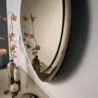 Espejo Abigaille con forma y semi-marco de cristal fusionado, fabricado en Italia. viadurini