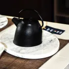 Tabla de cortar ovalada moderna en mármol blanco de Carrara Made in Italy - Masha viadurini