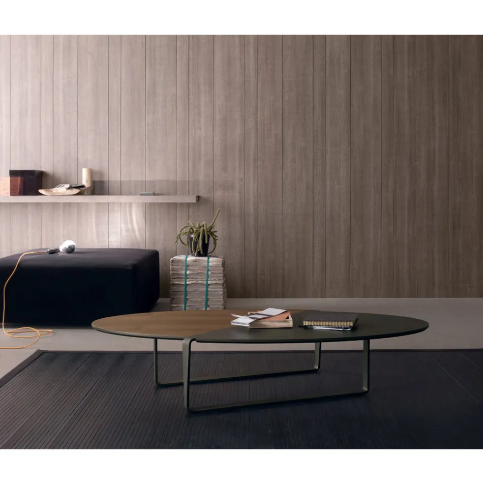 Mesa de centro ovalada en metal y tapa de madera bicolor - Comacchio viadurini