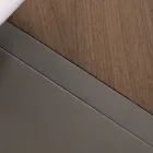 Mesa de centro ovalada en metal y tapa de madera bicolor - Comacchio viadurini