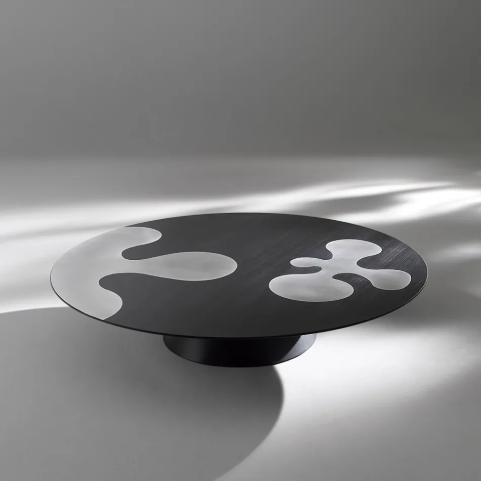 Mesa de centro de alerce lacado en negro con inserciones de acero inoxidable satinado - Vergine viadurini