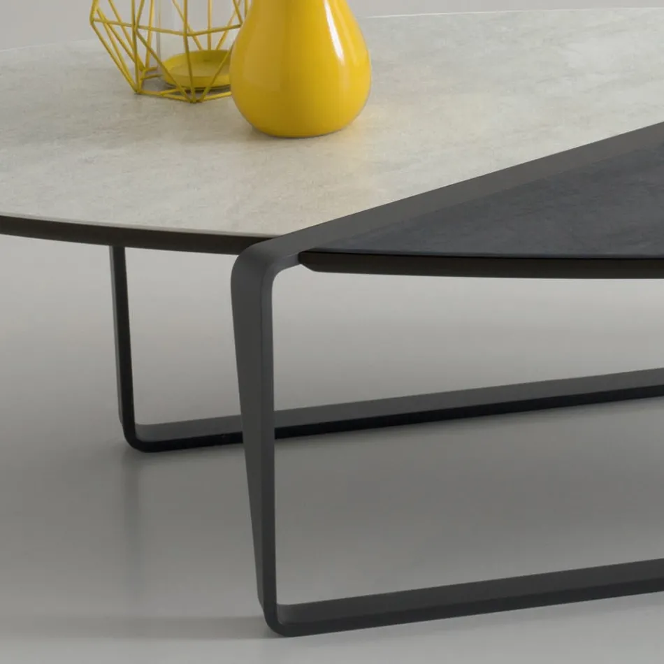 Mesa de centro ovalada de metal para sala de estar y tablero de cerámica bicolor - Comacchio viadurini
