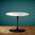 Mesa de centro Tulip de Eero Saarinen, 104 cm de alto, cerámica Aura 22, fabricada en Italia - Escarlata