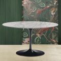 Mesa de centro Tulip Saarinen H 41 en mármol de Carrara Statuarietto Made in Italy - Escarlata