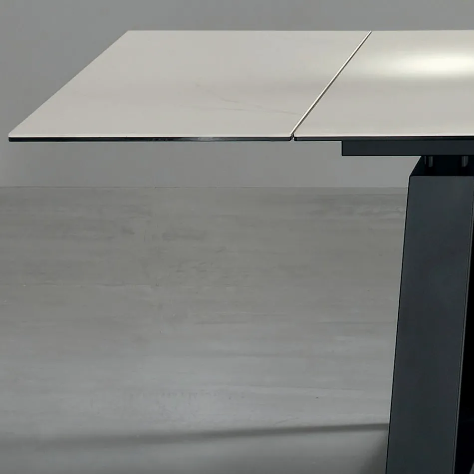 Mesa extensible 3 m patas de metal con tapa de cerámica brillante - Papusca viadurini
