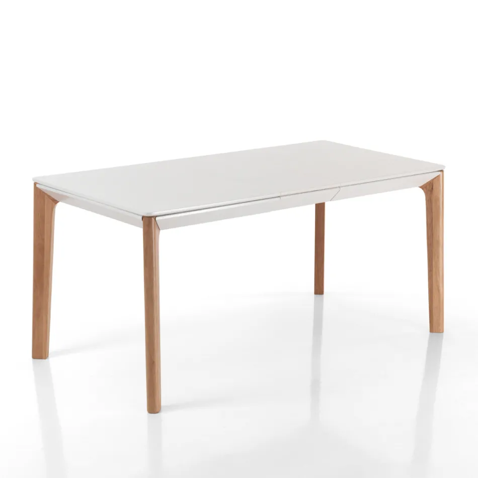 Mesa extensible hasta 180 cm con patas de madera maciza color roble y rutenio viadurini