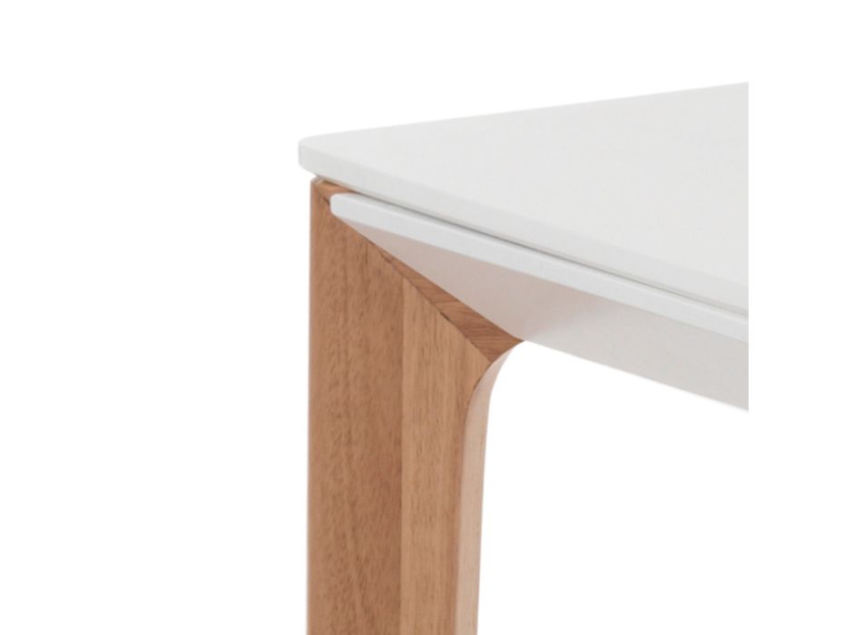 Mesa extensible hasta 180 cm con patas de madera maciza color roble y rutenio viadurini