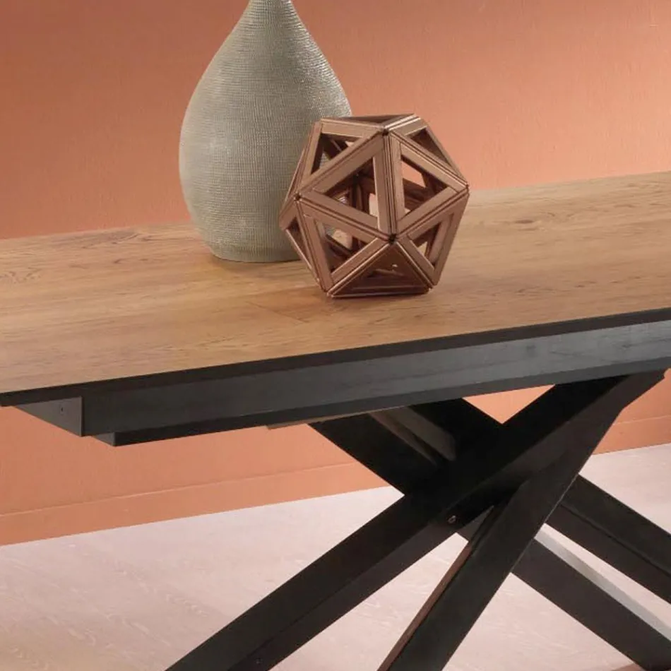 Mesa extensible de diseño con patas de metal, Lucera viadurini