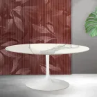 Mesa extensible Tulip de Saarinen, 74 cm de altura, en cerámica mate Florim Statuario - Escarlata viadurini