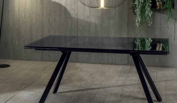 Mesa Extensible con Tablero de Vidrio Trasparente Negro Ahumado