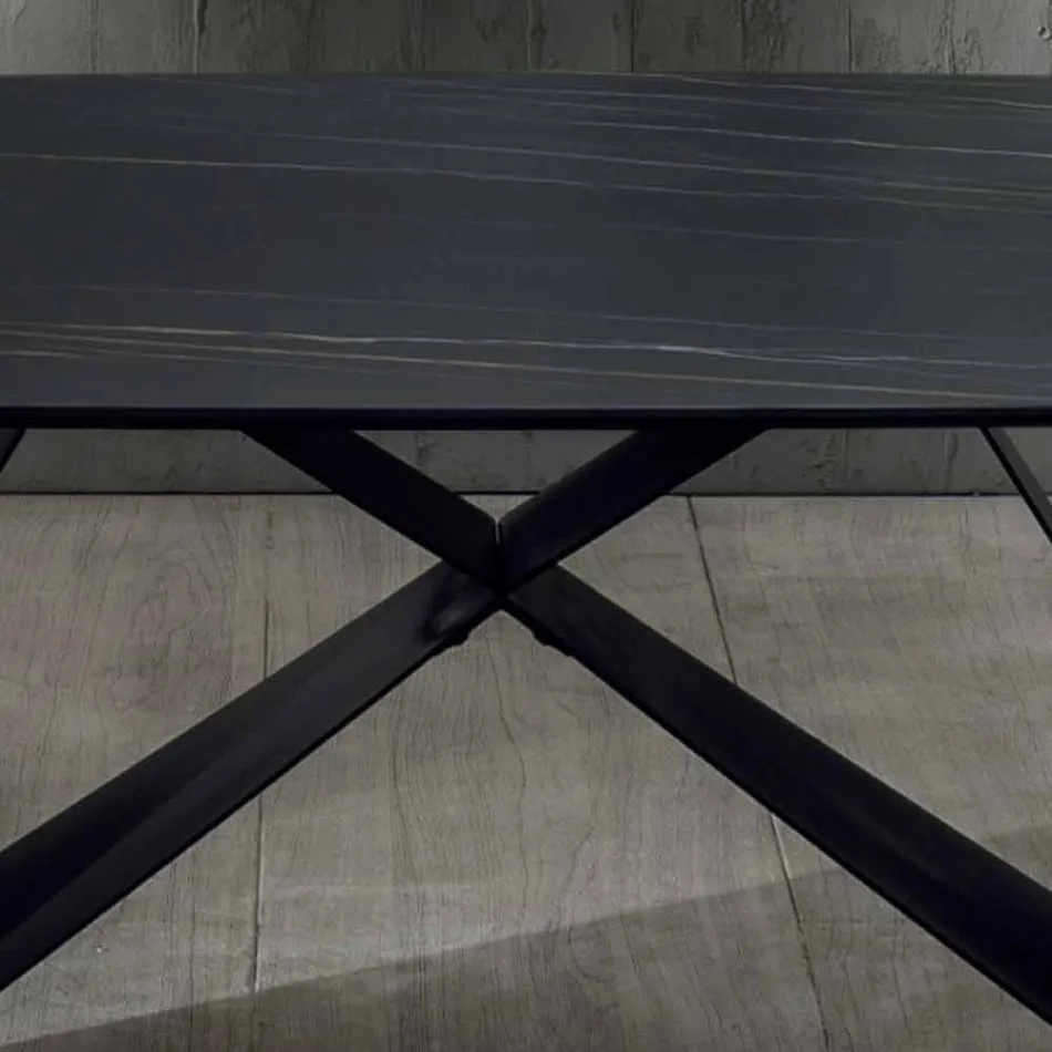 Mesa de comedor de diseño en cerámica efecto Portoro y metal mate - Falcon viadurini