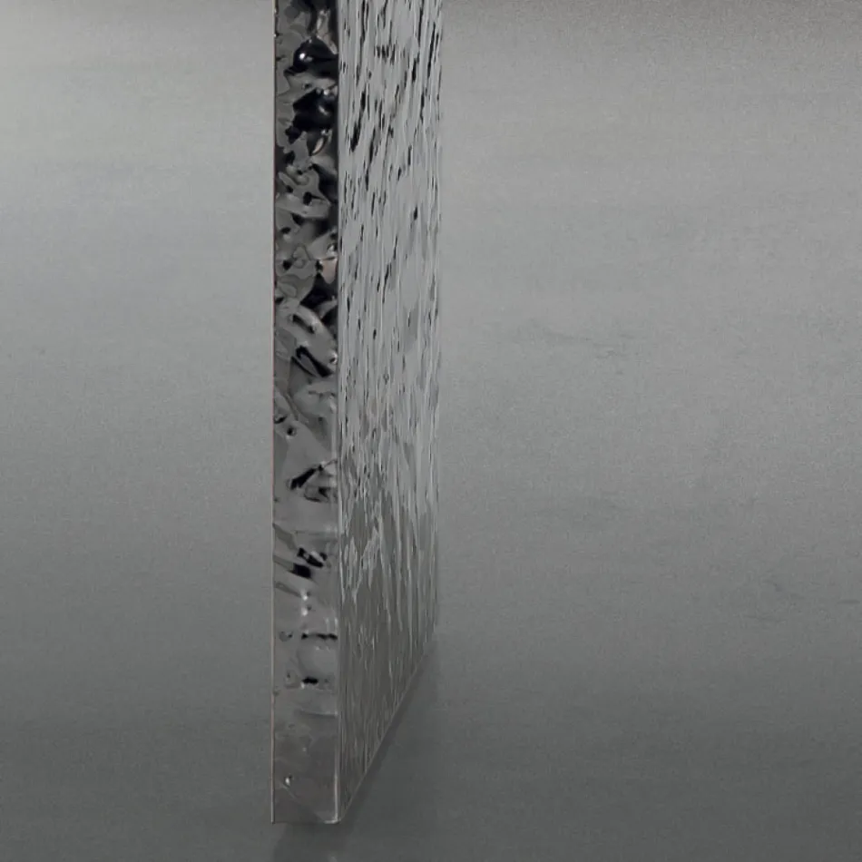 Mesa de comedor en chapa y acero martillado Made in Italy - Strappo viadurini