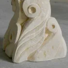 mesa de comedor de piedra con diseño de tapa de cristal Giasone viadurini