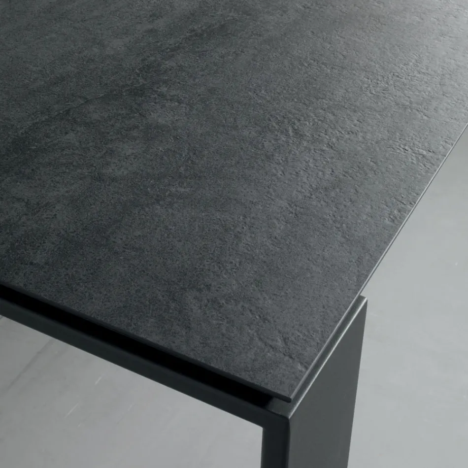 Mesa de comedor extensible a 2,8 m con tapa de metal y cerámica mate - Rashid viadurini
