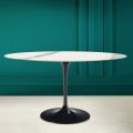 Mesa Tulip Eero Saarinen H 74 Ovalada en Cerámica Statuario Veta Llena - Escarlata