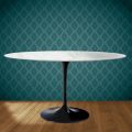 Mesa Tulipán de Eero Saarinen, ovalada, de 74 cm de altura, en cerámica Salina, fabricada en Italia - Escarlata