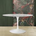 Mesa Tulip Saarinen H 74 Ovalada en Mármol de Carrara Statuarietto Made in Italy - Escarlata