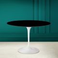 Mesa Tulip Saarinen H 73 Redonda en Cerámica Negro Absoluto Made in Italy - Escarlata